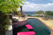 bongo bongo villa pool