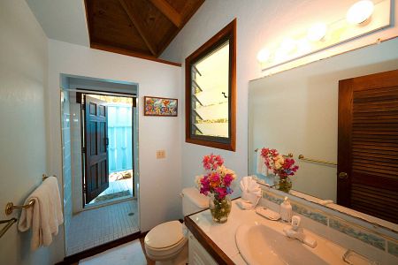 villa bathroom