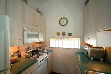 villa kitchen